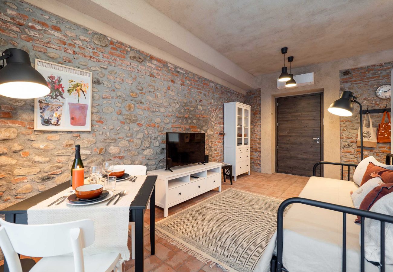 Appartamento a Cressa - Green Lodge - Apartment 3 - 1 BR, 1 BATH Appartamento a Cressa - Green Lodge - Apartment 3 - 1 BR, 1 BATH