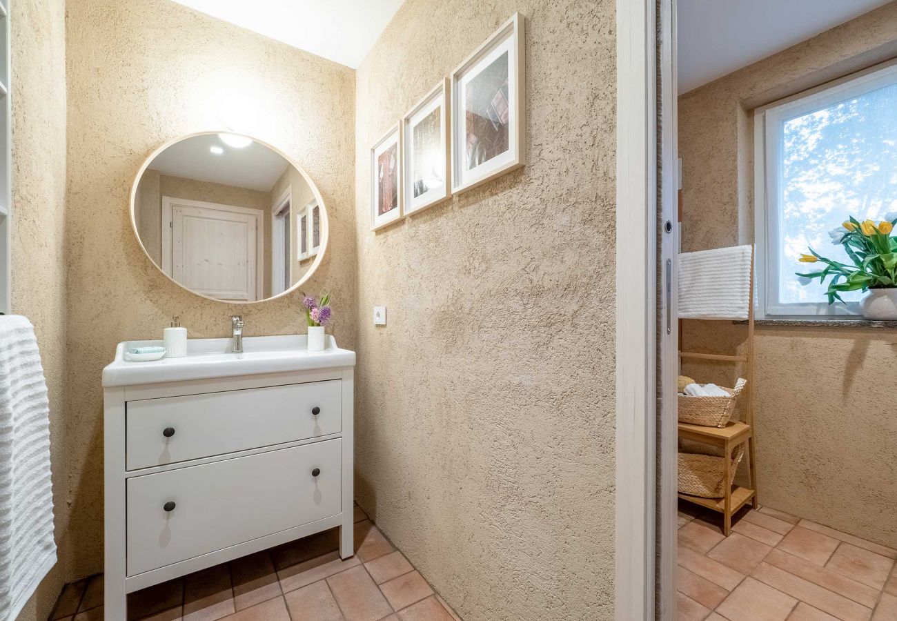 Appartamento a Cressa - Green Lodge - Apartment 3 - 1 BR, 1 BATH Appartamento a Cressa - Green Lodge - Apartment 3 - 1 BR, 1 BATH