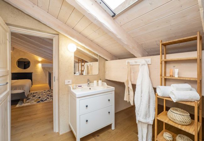 Appartamento a Cressa - Green Lodge - Apartment 7 - 2 BR, 2 BATH Appartamento a Cressa - Green Lodge - Apartment 7 - 2 BR, 2 BATH